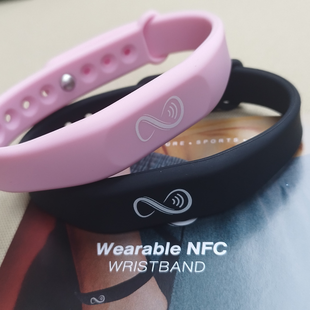 COMBO - 2x wearable NFC wristbands (1 BLK + 1 PNK)